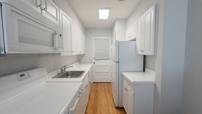 Foto del edificio - 6535 N Mozart St