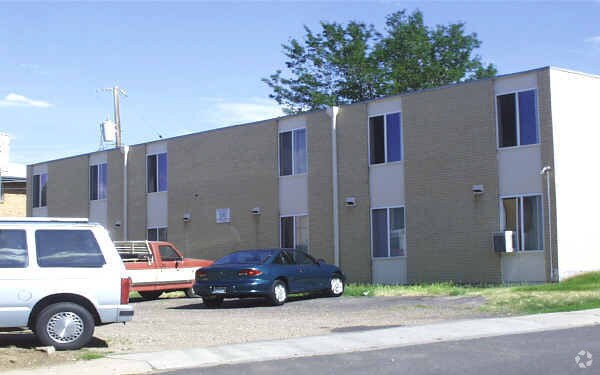 Primary Photo - 593 W Crestline Ave
