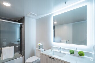 Interior Photo - Lido Apartments - 1532 Brockton Ave