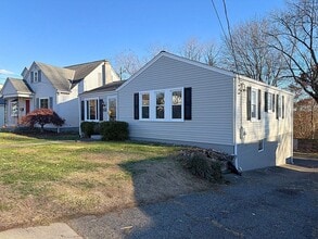 Building Photo - 3908 Hanlin Way