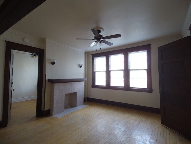 Interior Photo - Saxony Manor