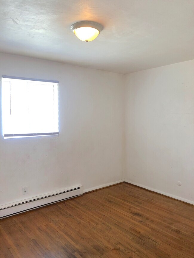Building Photo - 408 Bosley Ave