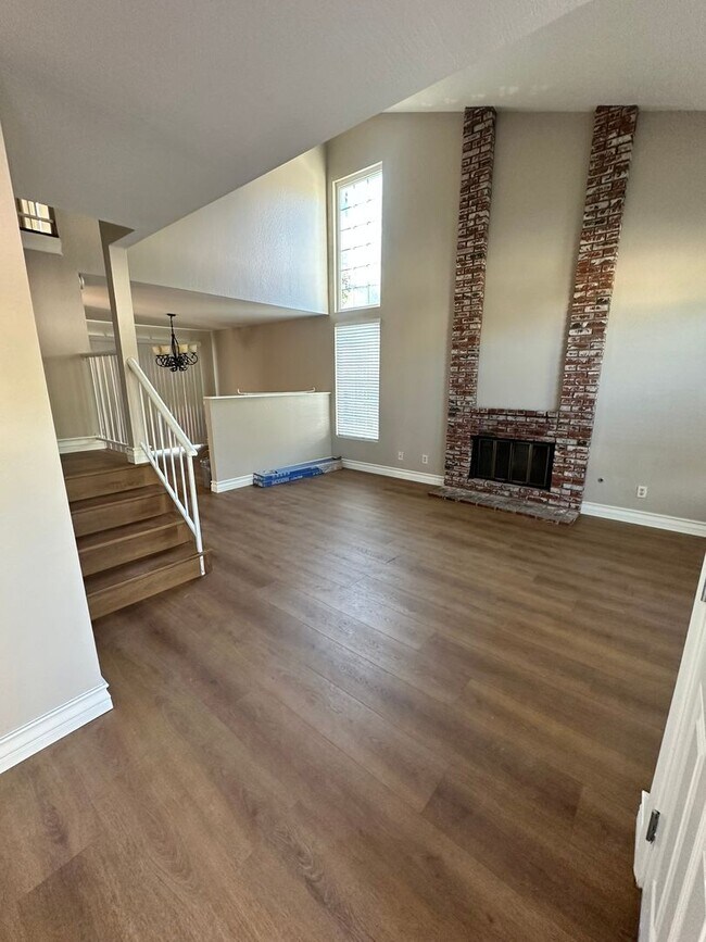 Building Photo - Hyacinth Ln - BEAUTIFUL Sunnymead Ranch Ho...