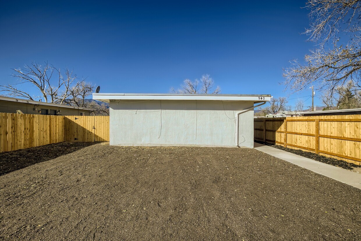 Foto principal - 940 S Arcadia St