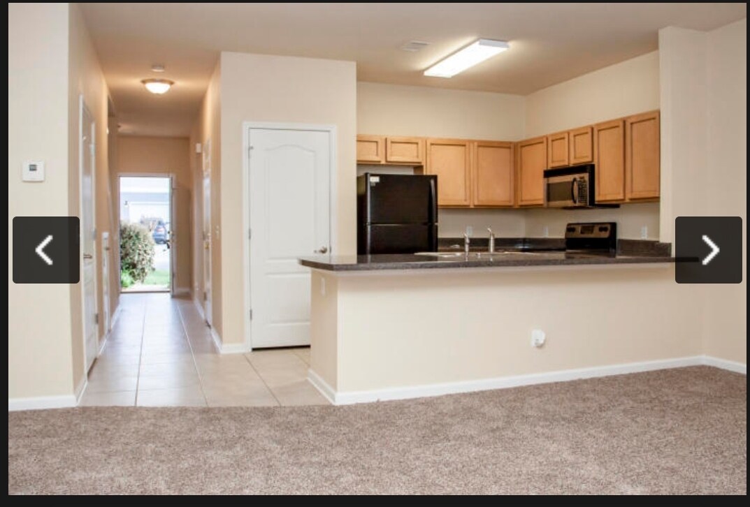 Building Photo - 152 Iron Horse Dr E