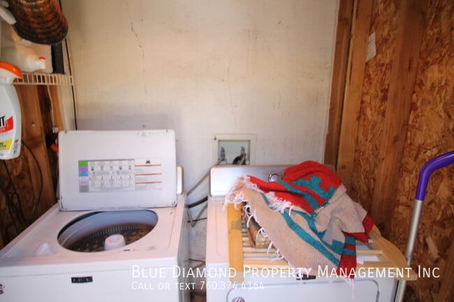 Building Photo - 2369 Oxford-