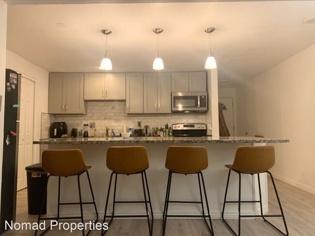 Building Photo - 2 br, 1 bath House - 4625 W 6 Th Ave Unit 9