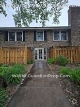 Building Photo - 4512 Cedar Lk Rd S