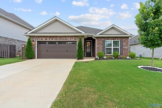 Building Photo - 12690 Tallulah Dr