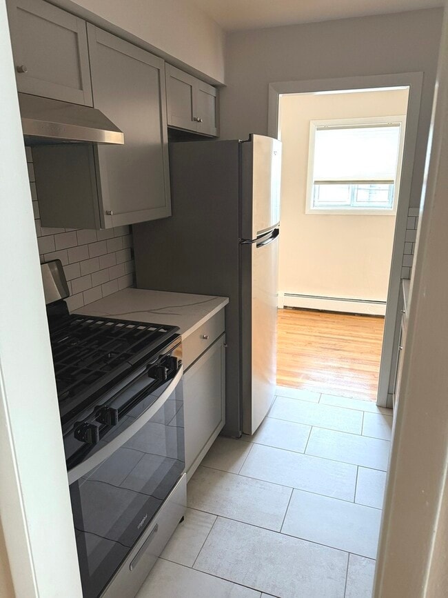 Foto del edificio - 3852 N Elston Ave