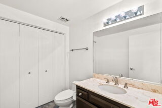 Building Photo - 4771 La Villa Marina