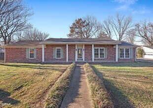 Building Photo - 31 Belle Haven Cove
