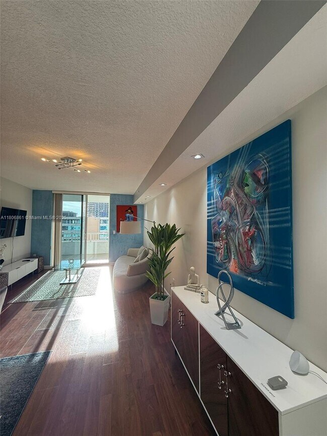 Foto del edificio - 170 SE 14th St