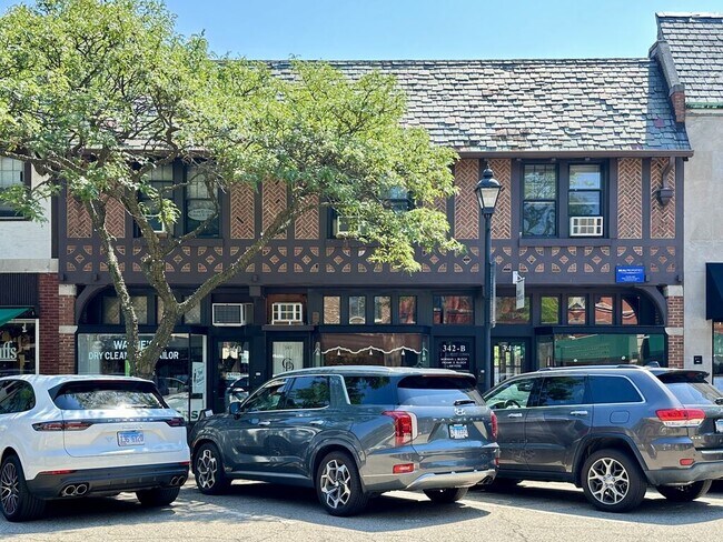 Building Photo - 347 Park Ave