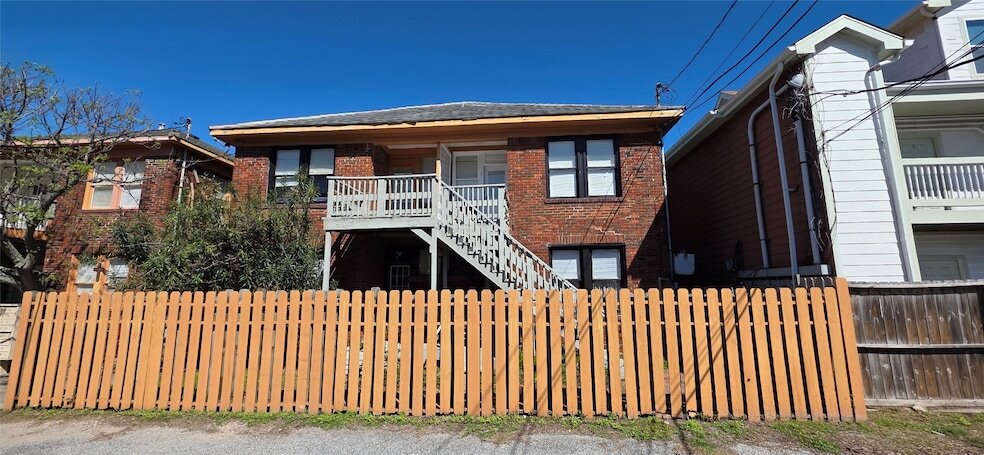 Photo - 2109 Bernardo de Galvez Avenue Unit 2