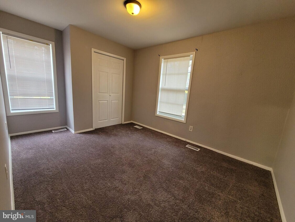 24 Milstone Ct, Sicklerville, NJ 08081 Townhome Rentals in