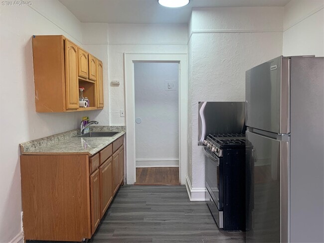 Building Photo - 203 Willis Ave