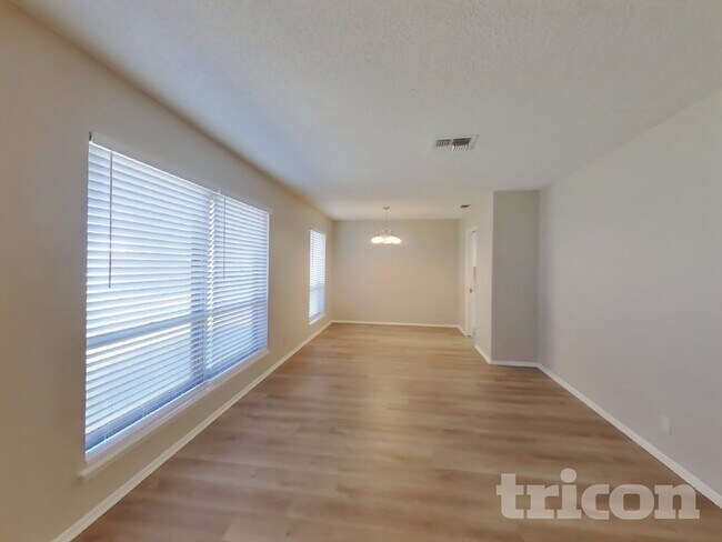 Building Photo - 7815 Melbury Forest