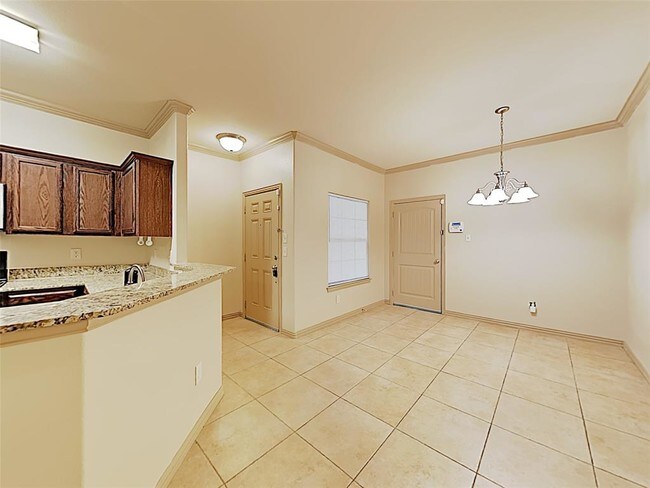 Building Photo - 17721 Shumard Oak Dr