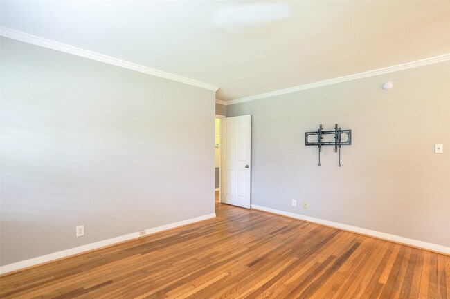 Foto del edificio - 6231 Wynnwood Ln