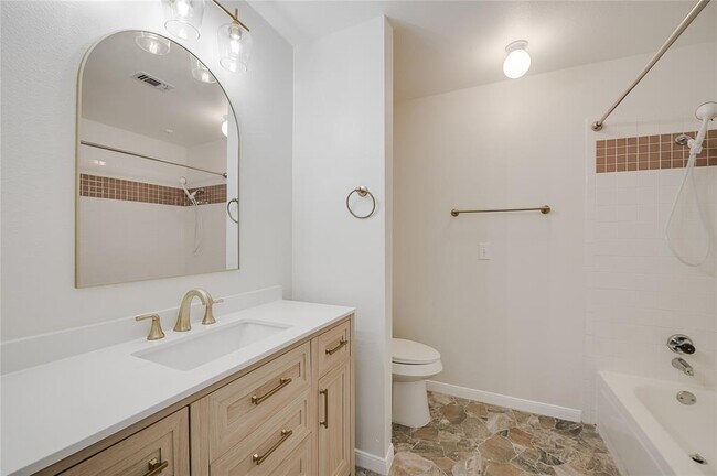 Foto del edificio - 6000-20 Shepherd Mountain Cove
