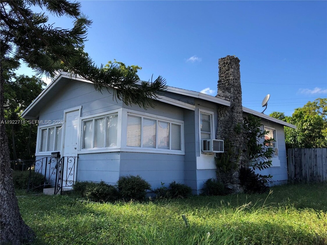 Foto principal - 2129 Taylor St