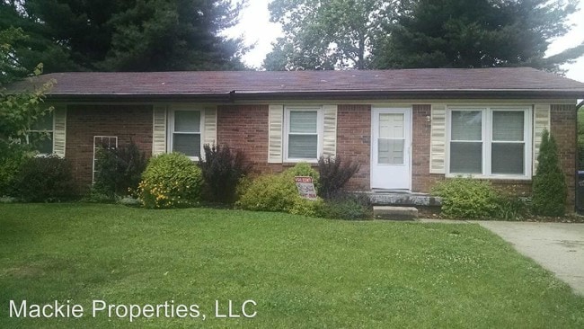 Building Photo - 3732 S Tyler Ln