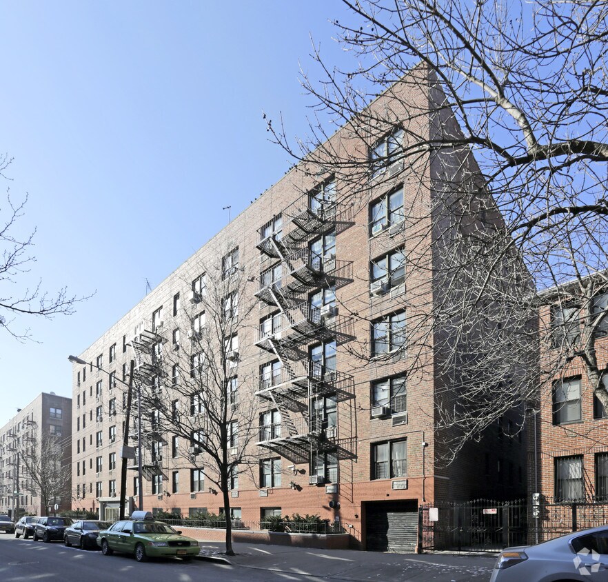Building Photo - 91-31 Lamont Ave