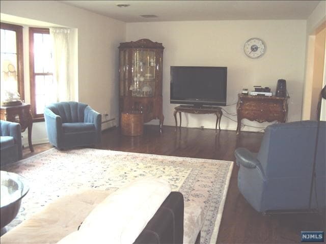 Building Photo - 744 Fernwood Ct