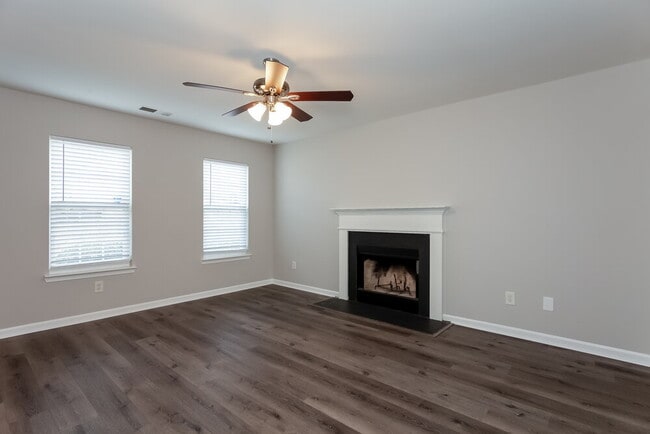 Building Photo - 929 Grass Hollow Ct