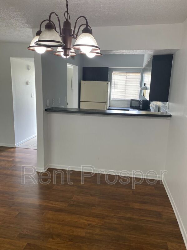 Foto principal - 162 Scottsdale Square