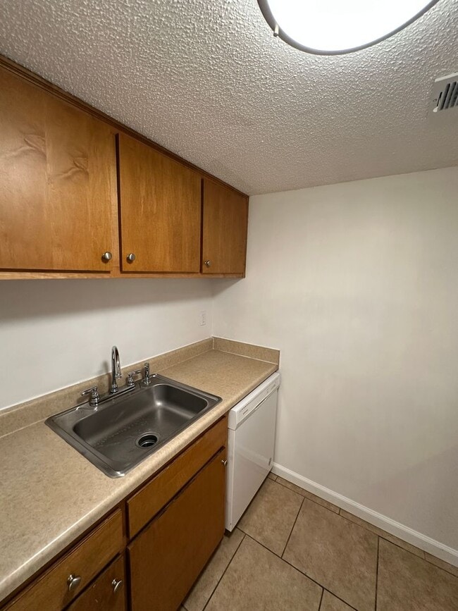 Foto del edificio - Condominium in Greenbrier! Near University of Memphis!