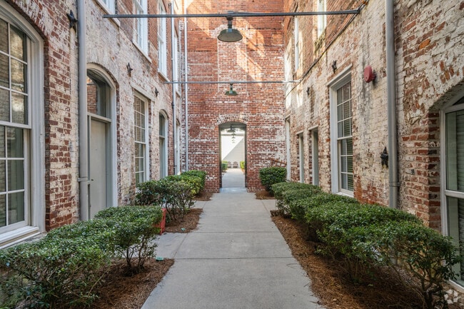Foto del edificio - Crown Mill Village Lofts