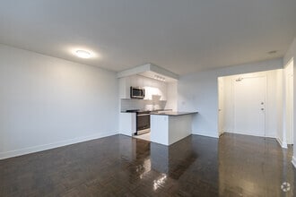 1BR, 1BA - 631SF - - 100 Cosburn Ave