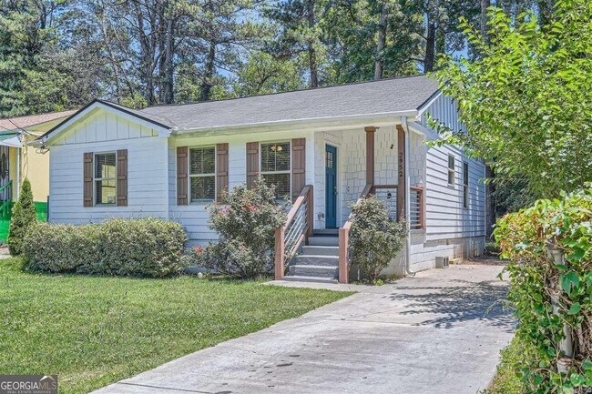 Building Photo - 2952 Palm Dr