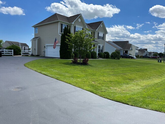 Foto del edificio - 24889 Rivers Edge Rd