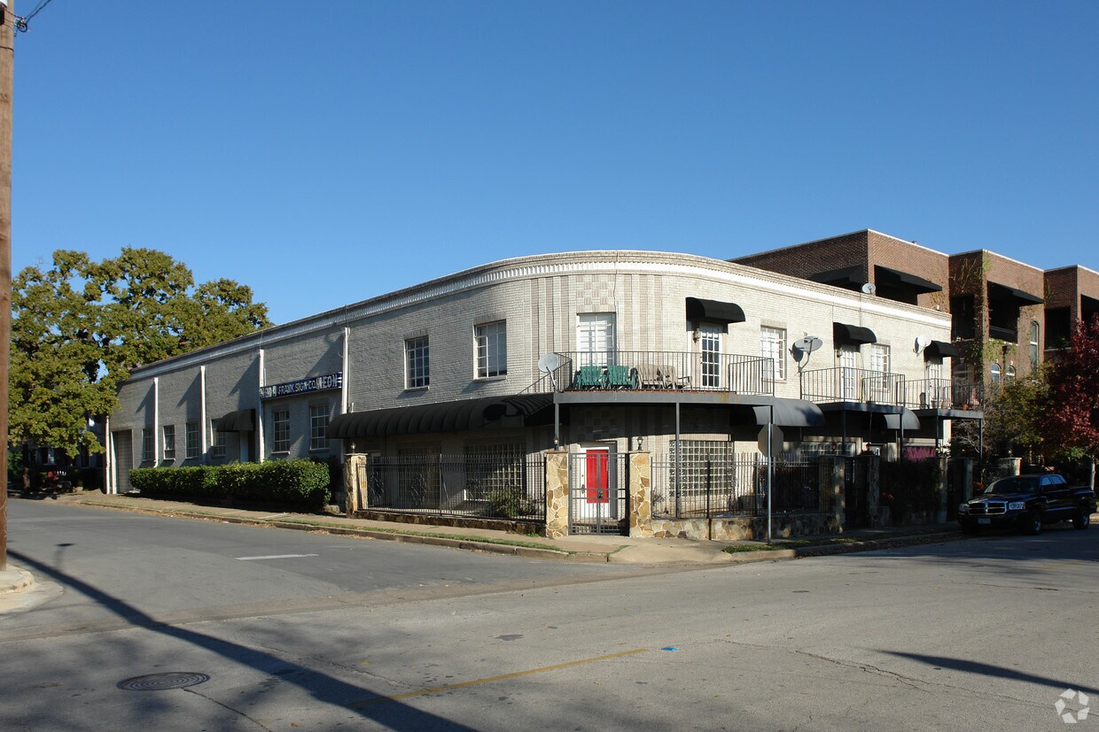 Primary Photo - 3501 Bryan St