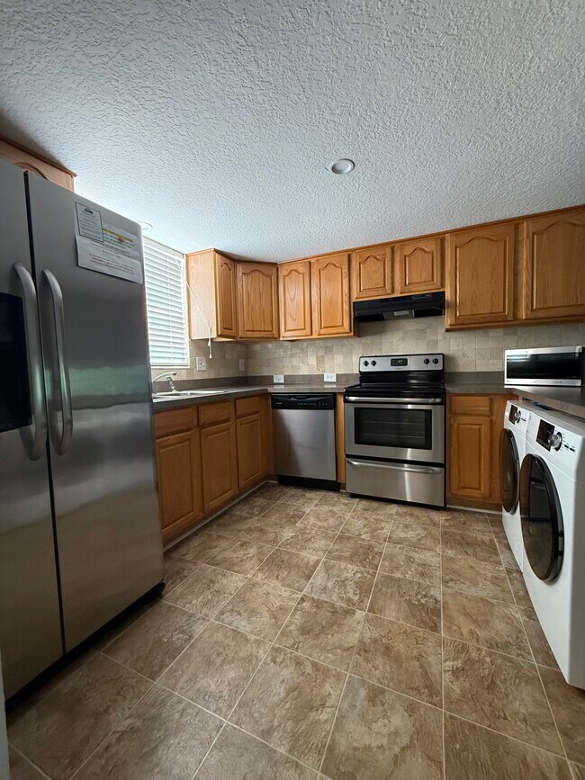 Kitchen - 5201 Atlantic Blvd
