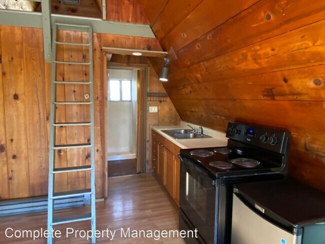Building Photo - 1 br, 1 bath House - 10605 U. Applegate Rd.