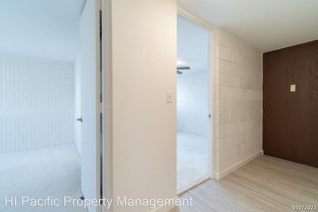 Building Photo - 2 br, 1 bath House - 1099 Ala Napunani St ...