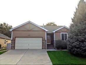 Building Photo - 1354 Saginaw Pointe Dr