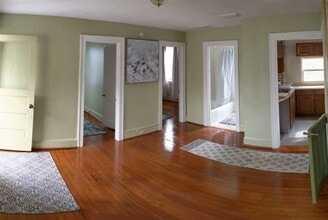 Building Photo - 131 Loomis Ave