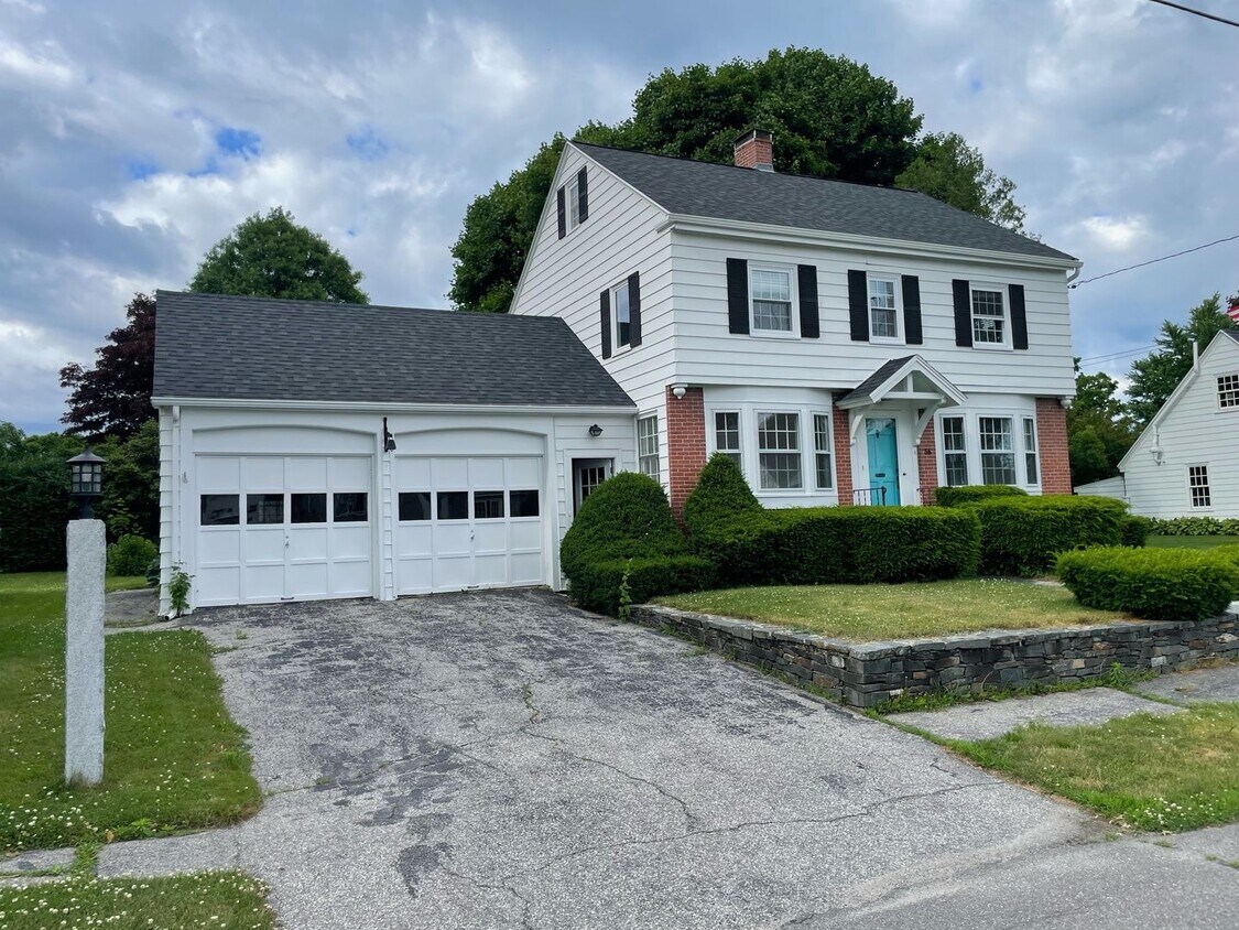 Primary Photo - 2BR Home in Back Cove with two bonus offices
