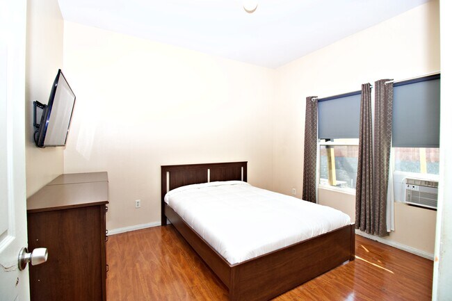 Foto del edificio - 115 E Avenue 37