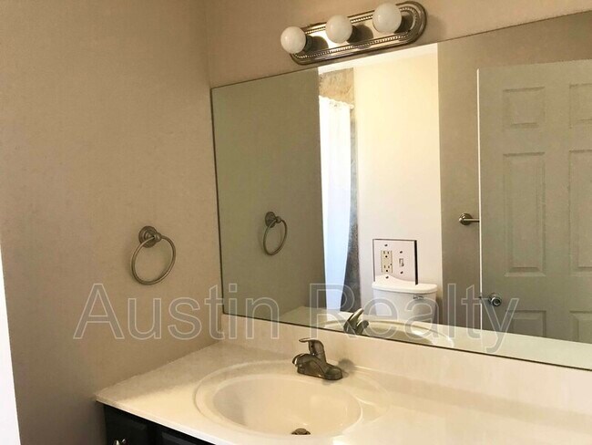 Building Photo - 8115 Whitburn Dr