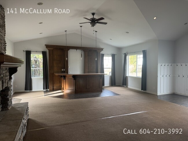 Building Photo - Spacious Home on Farmland