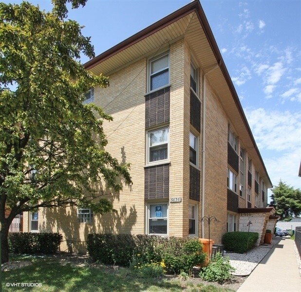 5636 W Goodman St Unit 2C, Chicago, IL 60630 Condo for Rent in