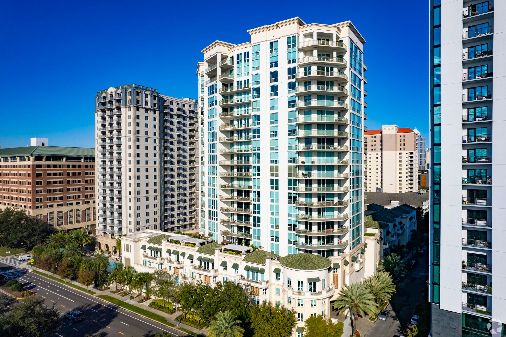 The Plaza Harbour Island