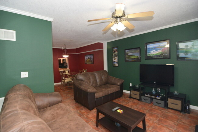 Foto del edificio - 2651 Berkshire Rd