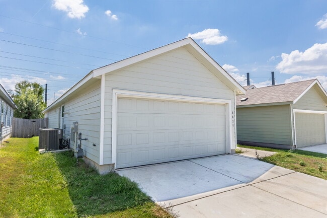 Photo - 4439 Zoe Pass Apartment